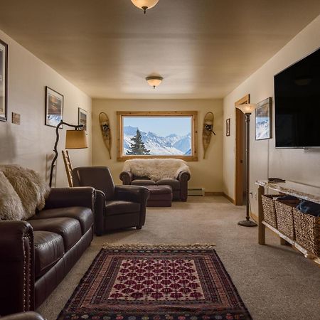 Majestic Valley Wilderness Lodge Sutton-Alpine Екстериор снимка